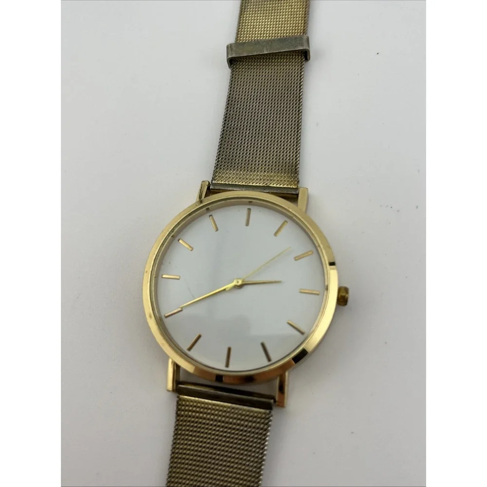 Women's Quartz Watch 40mm Round Gold Tone Mesh Metal‎ Band- New Battery